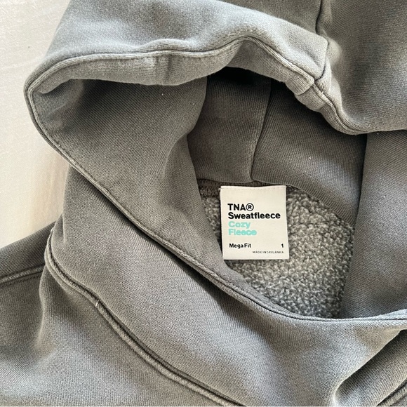 TNA Cropped Hoodie - Picture 3 of 4